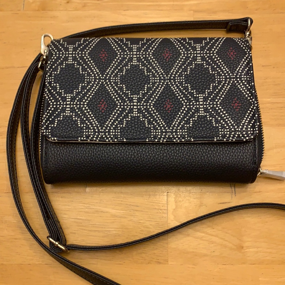 Thirty One Cross Body Wallet